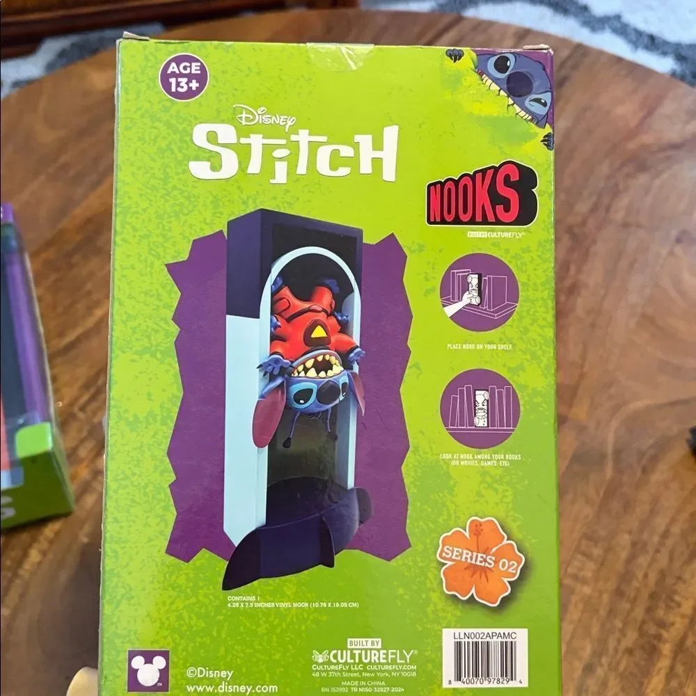 Disney's Lilo & Stitch Book Nook featuring Stitch -Nooks by CultureFly- Series 2